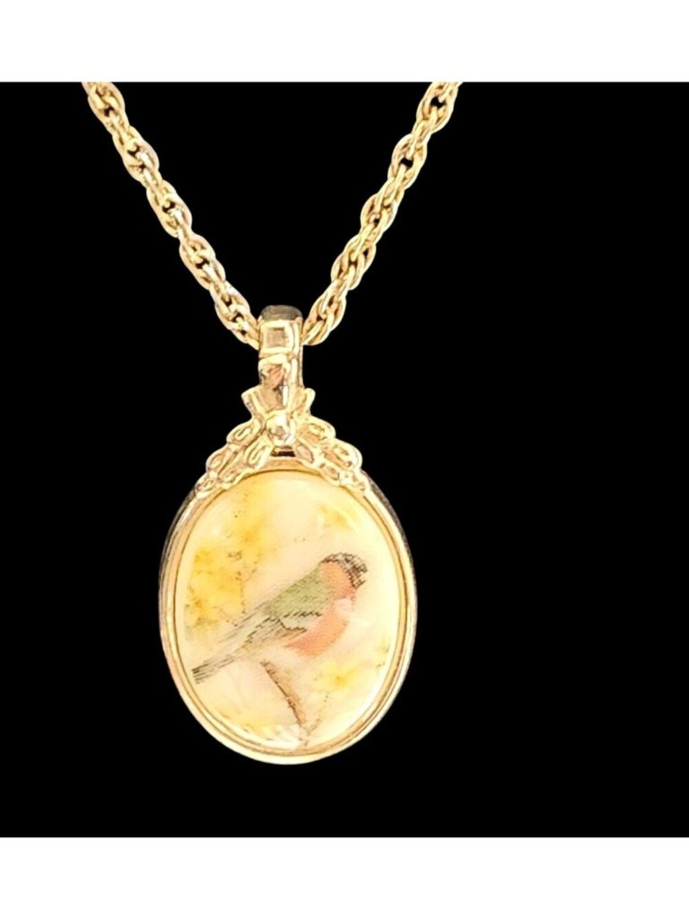 Whiting & Davis Vintage Gold Tone Necklace Porcelain Bird Pendant - Picture 2 of 8